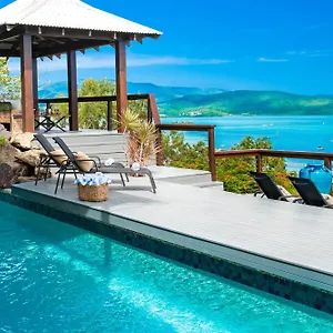 seaviews-on-kara-airlie-beach.queenslandhotels.net/
