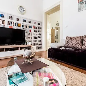Bpr Purehome Apartment Budapest