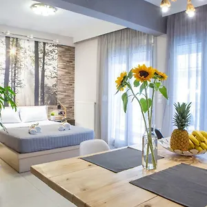 Modern Est.6 Apartment Thessaloniki